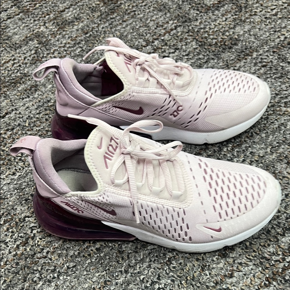 Nike Air Max 270 Lilac Women's 8.5  Sneakers